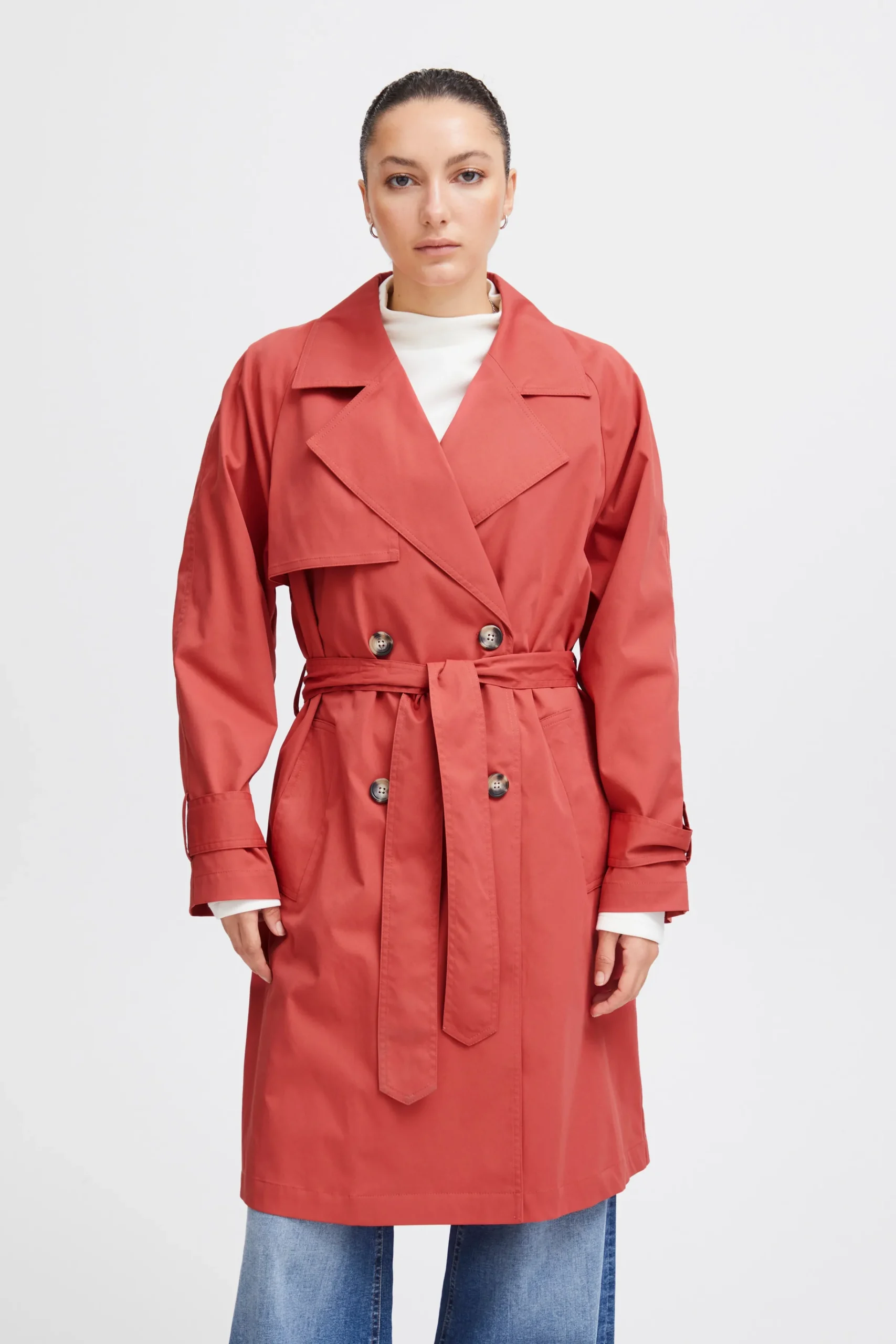 Ichi IHELOVA Veste d'extérieur