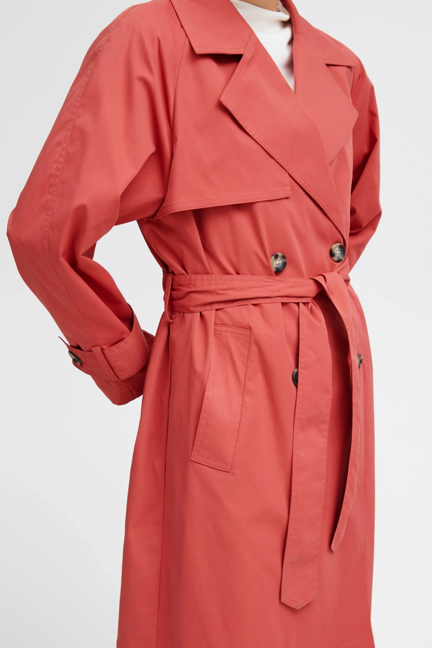Ichi IHELOVA Veste d'extérieur