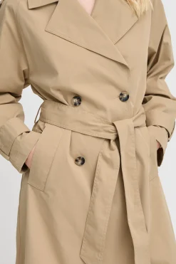 Ichi IHEZOVA Veste d'extérieur