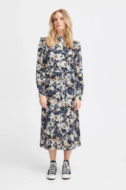 Ichi IHGANAVA Robe