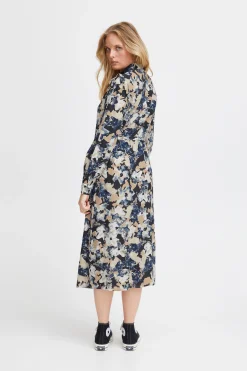 Ichi IHGANAVA Robe