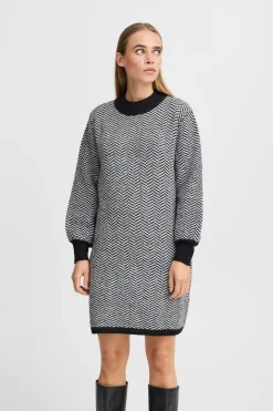 Ichi IHKAMARA Robe
