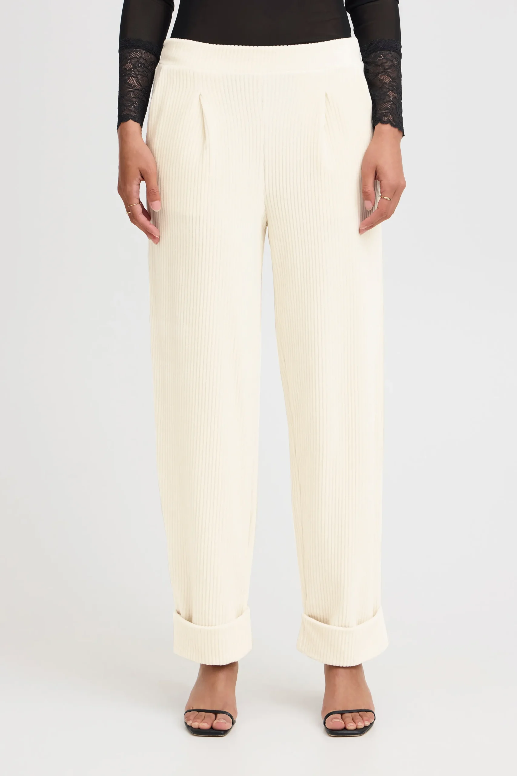 Ichi IHTAMARY Pantalon